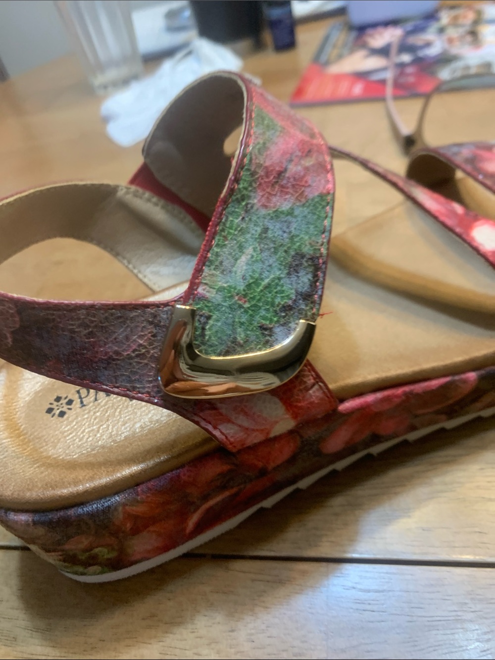 Sandals - Picture 4 of 8